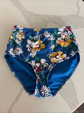 Janela Bay High-Waist Blue Floral Bikini Bottoms. Modest + Cute! Women’s Small